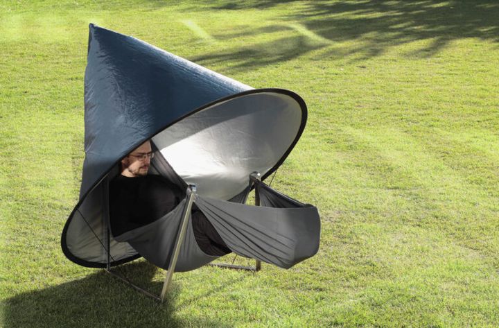 NASA考案!?まるで無重力空間のようなリクライニングチェアが凄すぎた…！