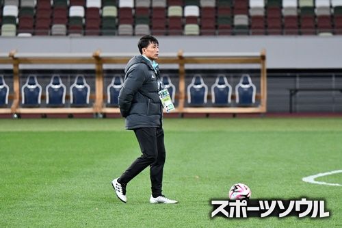 シン・ヨンナム監督