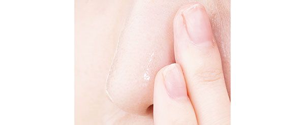 2.細かいところや凹凸があるところは薬指と小指で丁寧に洗う