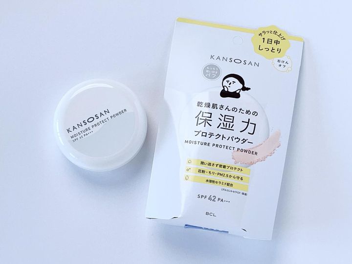 画像: 皮脂は吸着 ＆ 潤いキープ