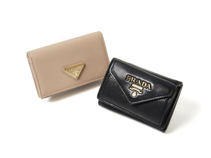 画像: 【プラダ】の名刺入れと財布／ともに本人私物 出典：ftn