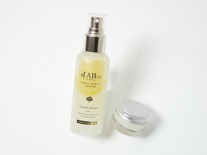 画像: 【ダルバ】のスプレーセラム、【ウカ】のリップ＆ネイルバーム／ともに本人私物 出典：ftn