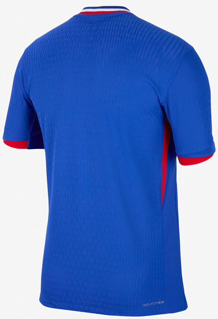 フランス代表、EURO2024に向けた新ユニフォームを発表！80年代「巨大エンブレム」が復活を果たす