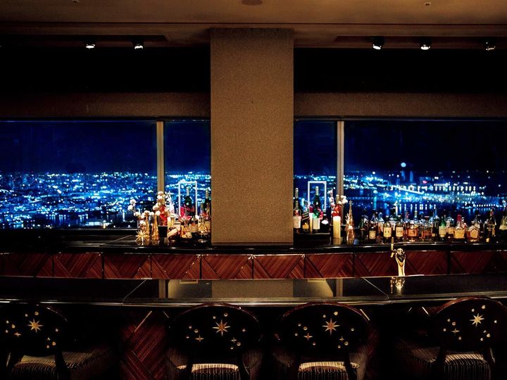 みなとみらい『スカイラウンジ「シリウス」』の内観