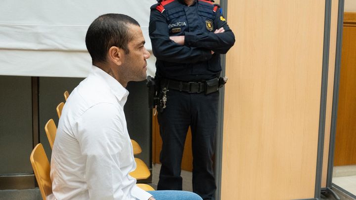 ネイマール父、ダニ・アウヴェスの保釈金肩代わりを否定…「我々にはもはや関係ない」