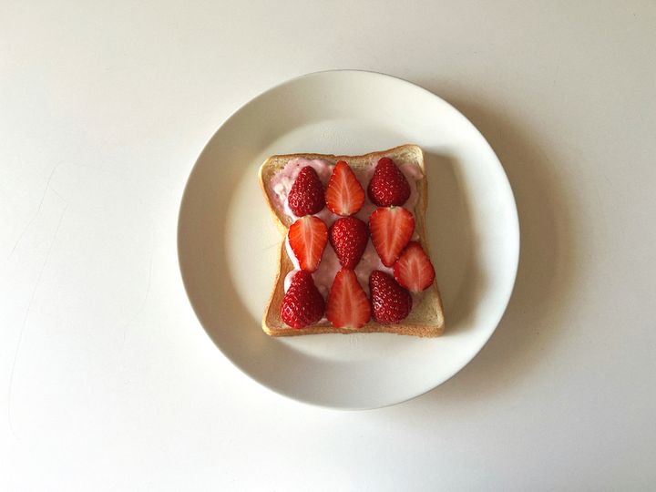【簡単レシピ】ショートケーキないちごトースト【渡辺友美子のコーヒーに合うお菓子のレシピ vol.35 〜レシピで旅するヨーロッパ〜】