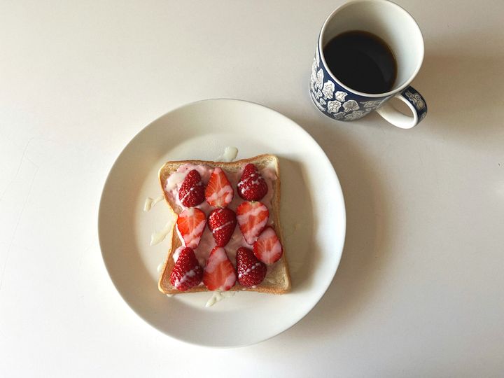 【簡単レシピ】ショートケーキないちごトースト【渡辺友美子のコーヒーに合うお菓子のレシピ vol.35 〜レシピで旅するヨーロッパ〜】
