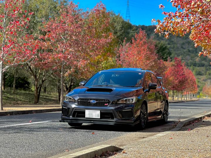 スバル『WRX STI』の走行シーン