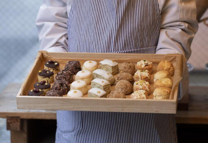 かわいらしいミニサイズや1点ものの缶入りアソートも♪桜新町「スコーン専門店 小灯」