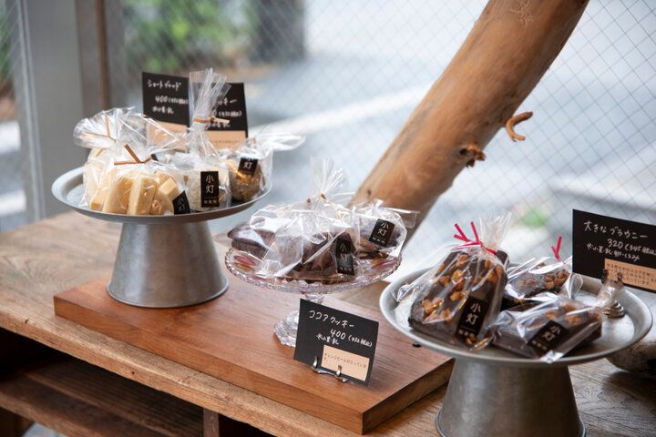 かわいらしいミニサイズや1点ものの缶入りアソートも♪桜新町「スコーン専門店 小灯」