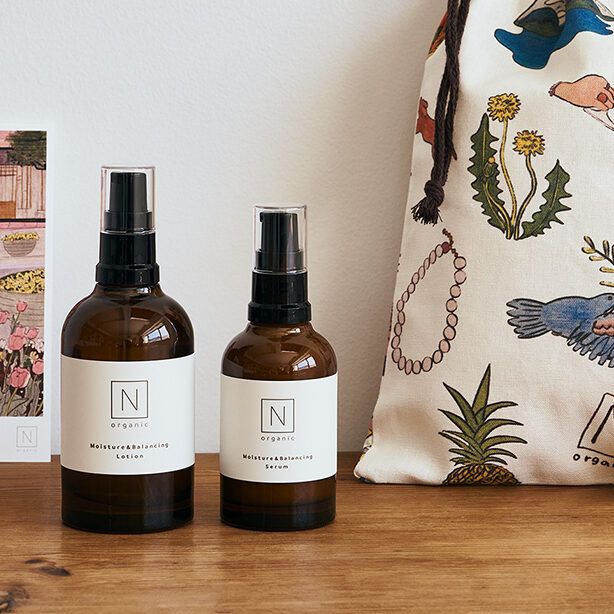 「ゴルフ帰りのパサパサ」をケア！ 特別デザインの巾着＆ポーチがかわいい限定ギフト