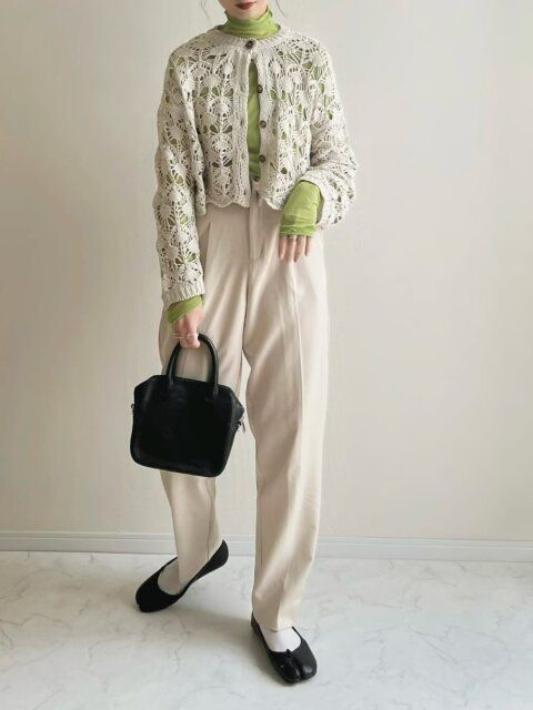 春のカーディガンコーデ