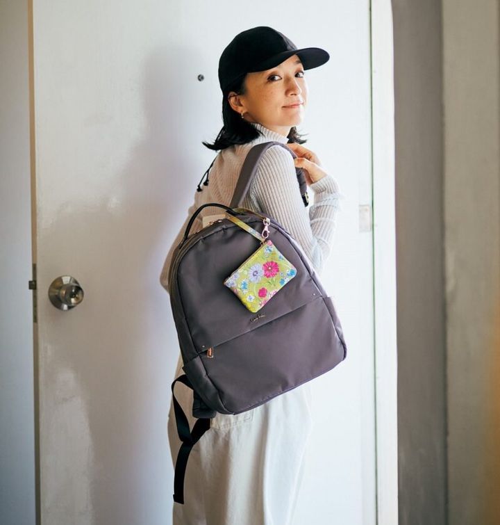 ローラアシュレイのはっ水リュック 