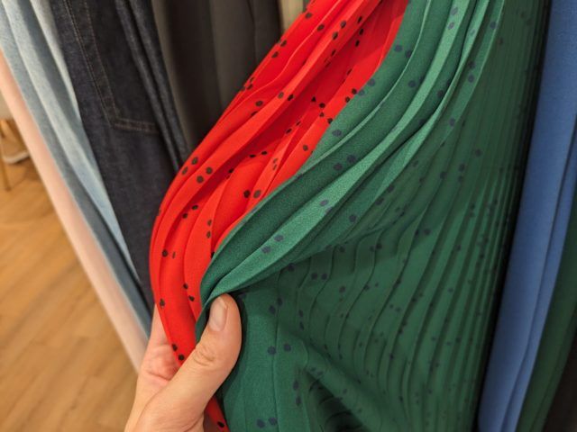 UNIQLO C「プリーツスカートカラーバリエ」