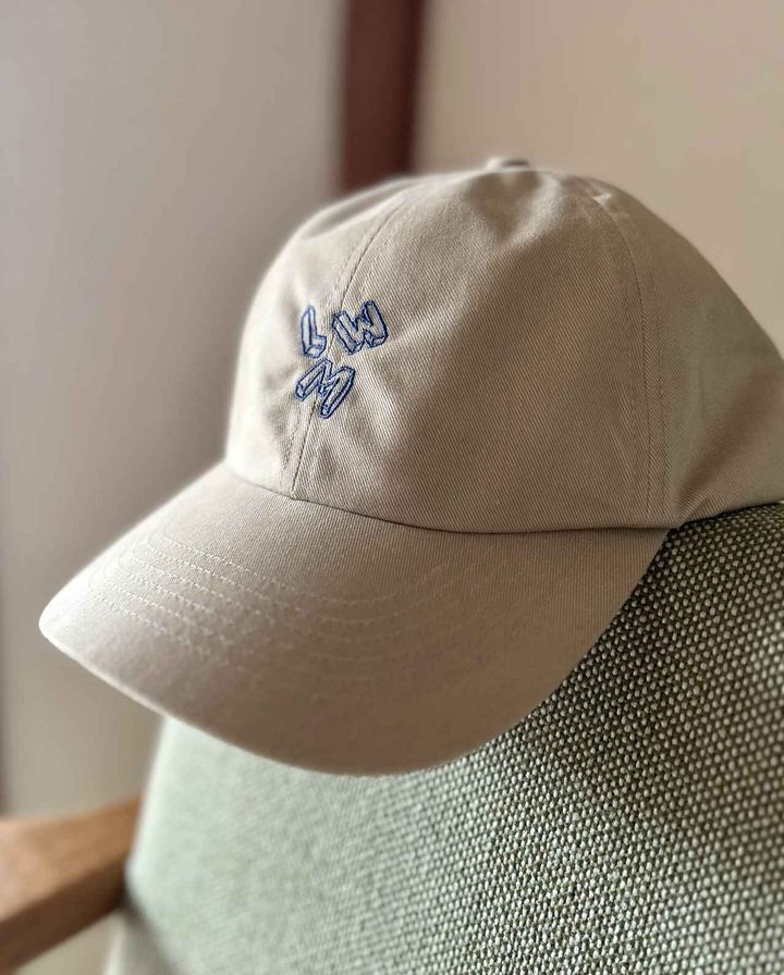 画像1: 【UNIQLO】LWM刺繍UVカットツイルキャップ¥2,290 www.uniqlo.com