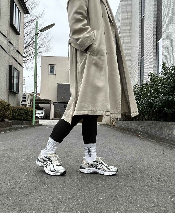 画像2: 【UNIQLO】LifeWear magazineパイルソックス（２足組）WHITE & GRAY ¥1,290 ONE SIZE (25-27㎝) www.uniqlo.com