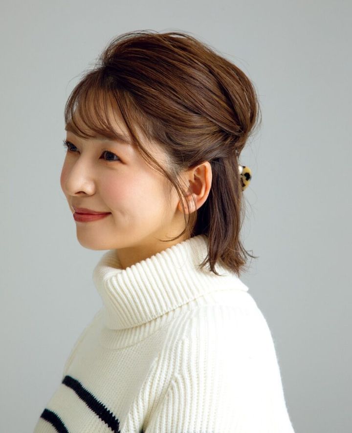 ボブのねじりハーフアップ ヘアアレンジ 細くて軟毛の人におすすめ