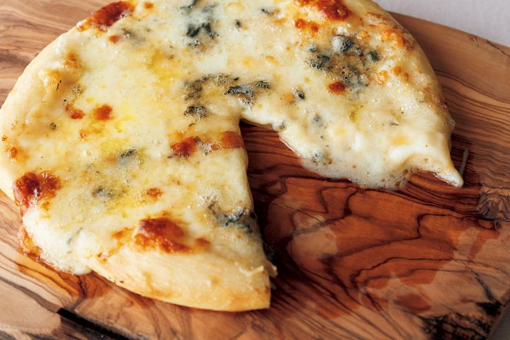 チーズピザのはちみつがけ