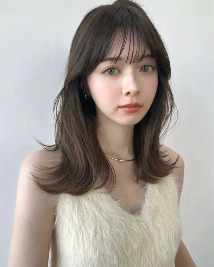 ミディアム ヘア 髪型 ヘアスタイル 前髪あり