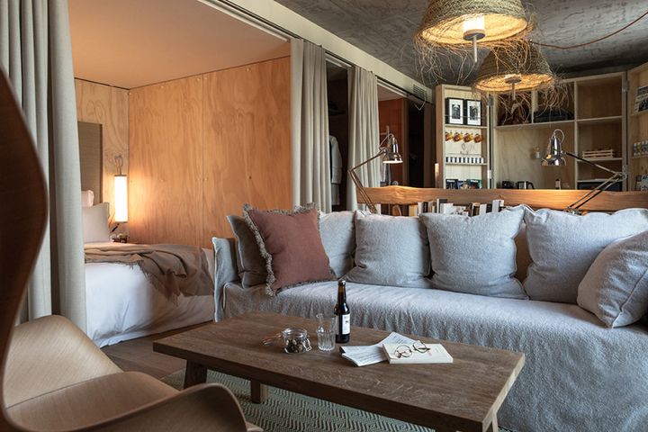 〈MOB HOUSE〉3人用客室