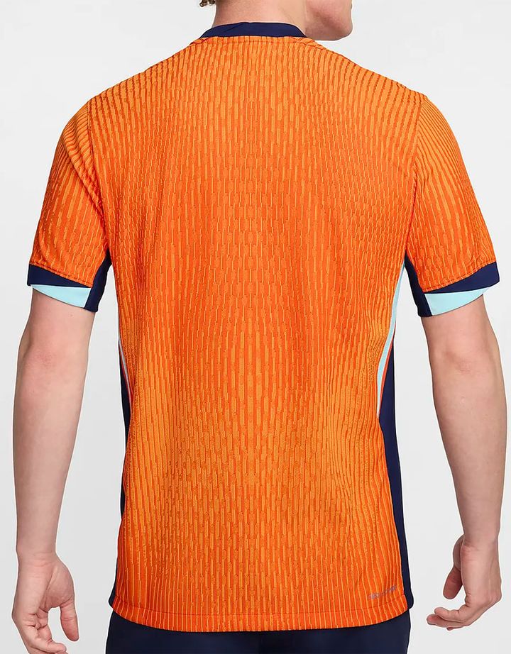 オランダ代表、EURO2024で着用する新ユニフォームを発表！アウェイは「ドレス色」のアート風デザイン