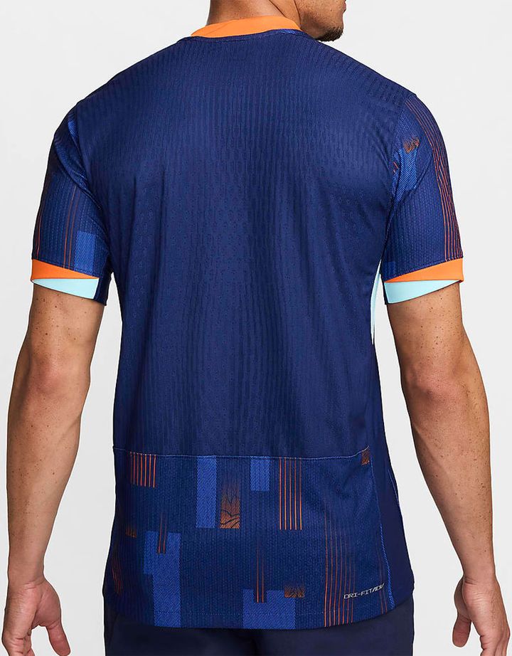 オランダ代表、EURO2024で着用する新ユニフォームを発表！アウェイは「ドレス色」のアート風デザイン