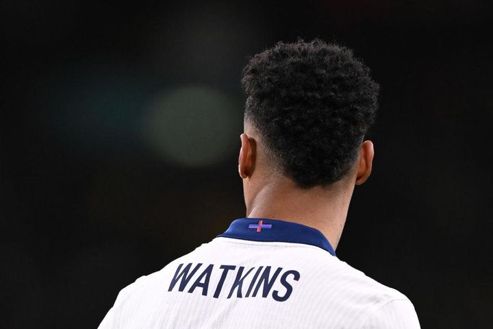 国旗騒動で炎上のイングランド代表新ユニフォーム、2万円超なのに売れ行きは絶好調だった