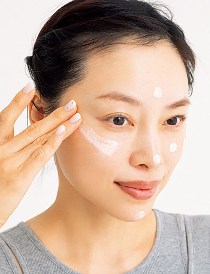 肌のたるみを解決するフェイスパウダー メイク 下地