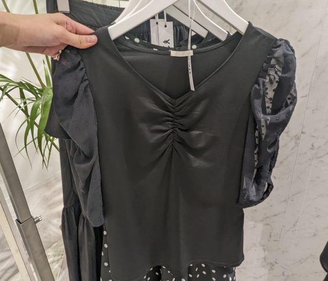 GU「パフスリーブ」