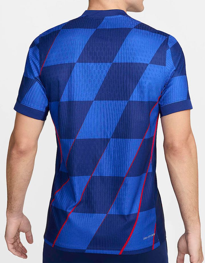 クロアチア代表、EURO2024に向けた新ユニフォームを発表！「でかチェック」と「懐かしチェック」が登場