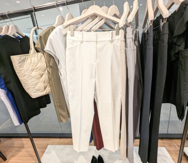 プラステ「スティックパンツ正面」