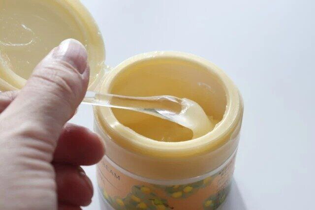 スパチュラ ツボ押しボール付き クリアの特徴