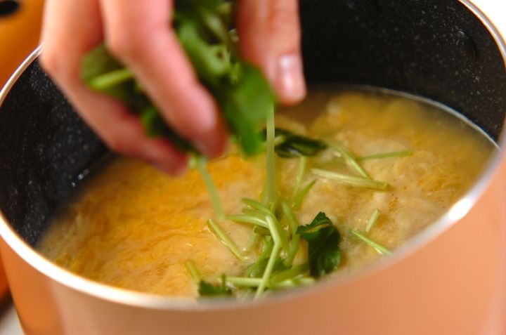 ミツバと卵のすまし汁の作り方2