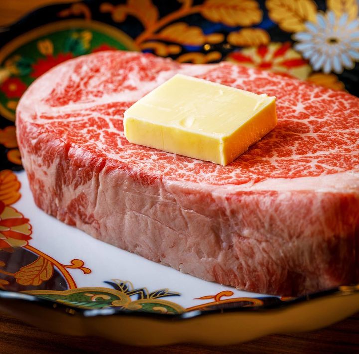 中目黒『中目黒焼肉 登牛門』の「黒毛和牛ヒレステーキ」