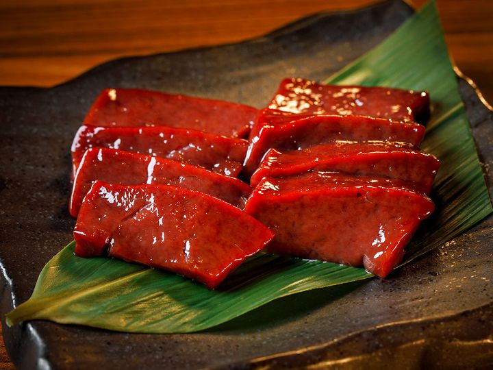 中目黒『中目黒焼肉 登牛門』の「極鮮レバー」