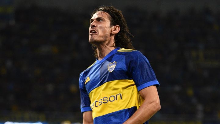 37歳カバーニ、代表戦の裏で圧巻スーパーゴール！試合後には名言を残す