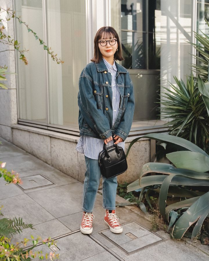 【2024】レディーススニーカーの最旬トレンドと人気ブランドは？ワンランク上のコーデ例も