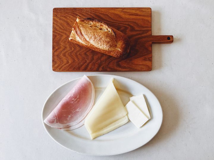 【5分でできる簡単レシピ】ジャンボン・フロマージュ【パン好きなsumire.のバゲットサンドのレシピ vol.14 〜レシピで旅するヨーロッパ〜】