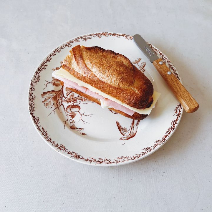 【5分でできる簡単レシピ】ジャンボン・フロマージュ【パン好きなsumire.のバゲットサンドのレシピ vol.14 〜レシピで旅するヨーロッパ〜】