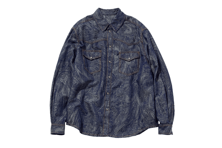 〈エトロ〉のデニムシャツ