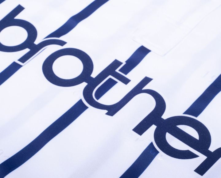 『オアシス』30周年記念盤にはコレ！マンチェスター・シティ、“リアタイ気分”の90年代レトロユニフォーム