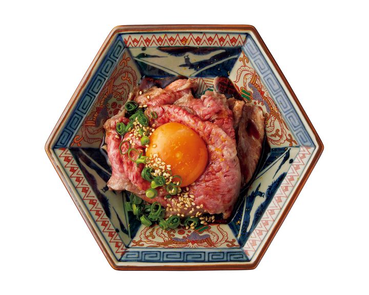 武蔵小山〈めしや チュウニカイ〉の「黒火乃牛ザブトンのユッケ風」