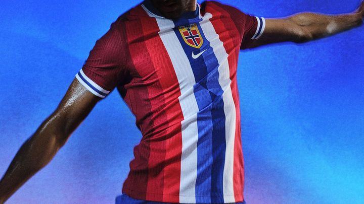 ノルウェー代表が2024新ユニフォームを発表！アウェイはアイスカラーで「美しくも寒々しい自然」を描く