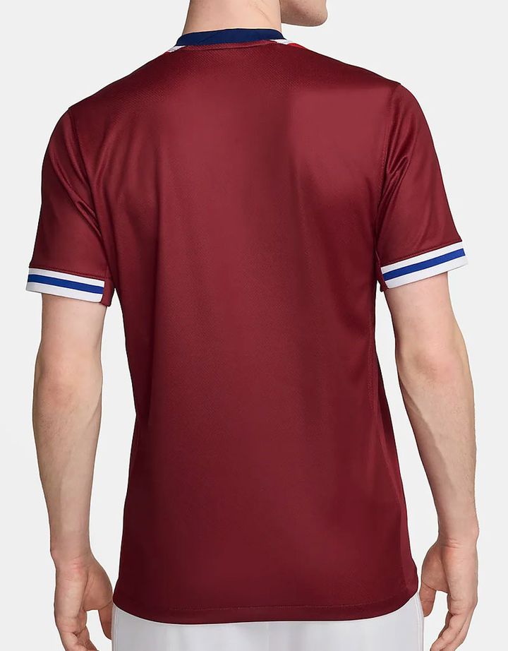 ノルウェー代表が2024新ユニフォームを発表！アウェイはアイスカラーで「美しくも寒々しい自然」を描く