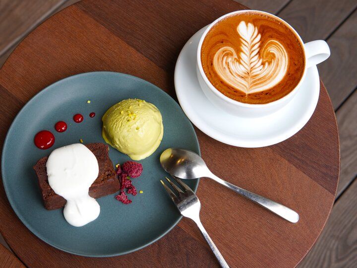 空気の澄んだ朝の鎌倉でゆったりとしたモーニング♪「27COFFEE ROASTERS KAMAKURA」