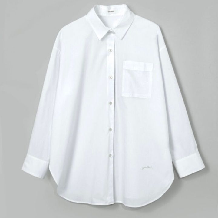 ギャレストのビッグシルエット白シャツ 気持ちを浄化する色