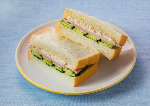 ハムときゅうりのレモタルサンド