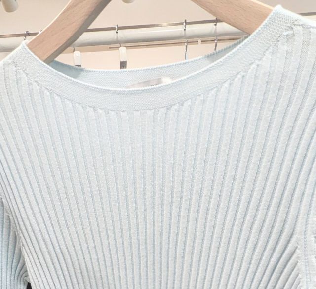 イネス「リブセーター」