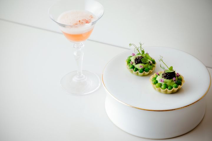 「えんどう豆とキャビアのタルト」