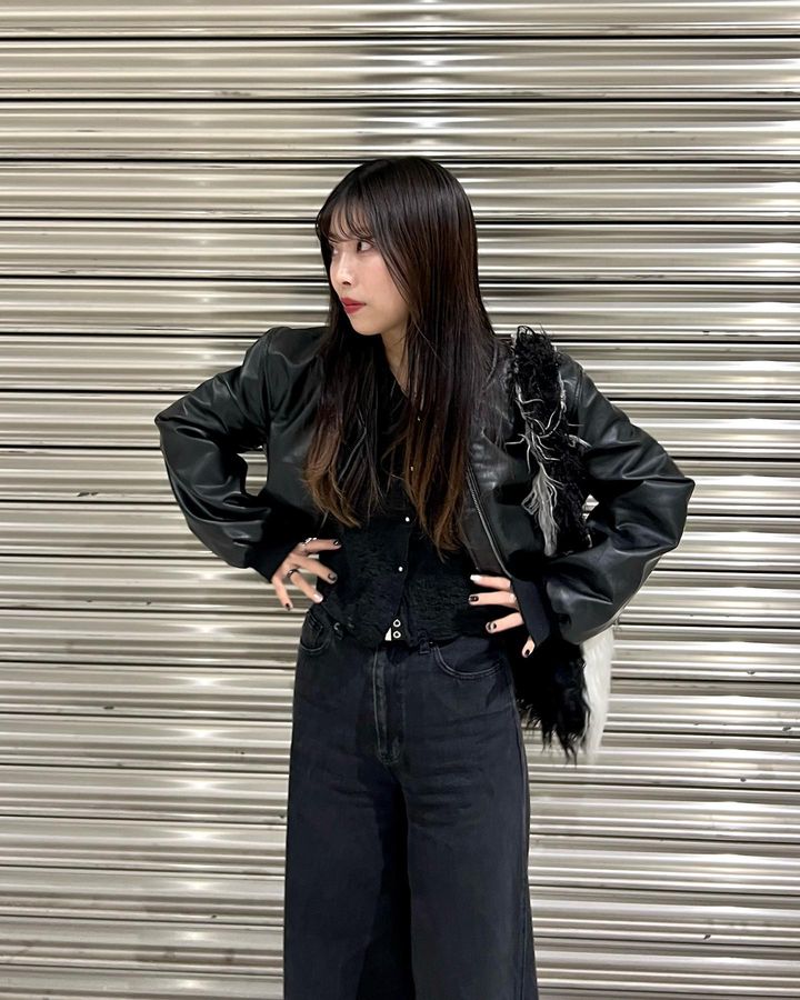 美品　ZARA フェイクレザー　ボンバージャケット　ブラックMサイズ ZARA フェイクレザーボンバージャケットブラックM美品 - メルカリ